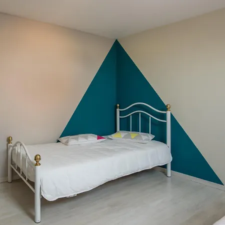 Holiday home Maison Loiseau - Maison Calme Au Centre De