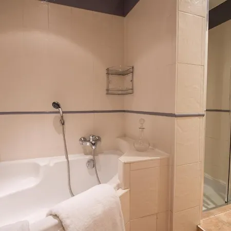 Maison Loiseau - Maison Calme Au Centre De * Бон