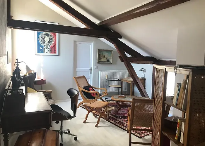 Maison Loiseau - Maison Calme Au Centre De Бон